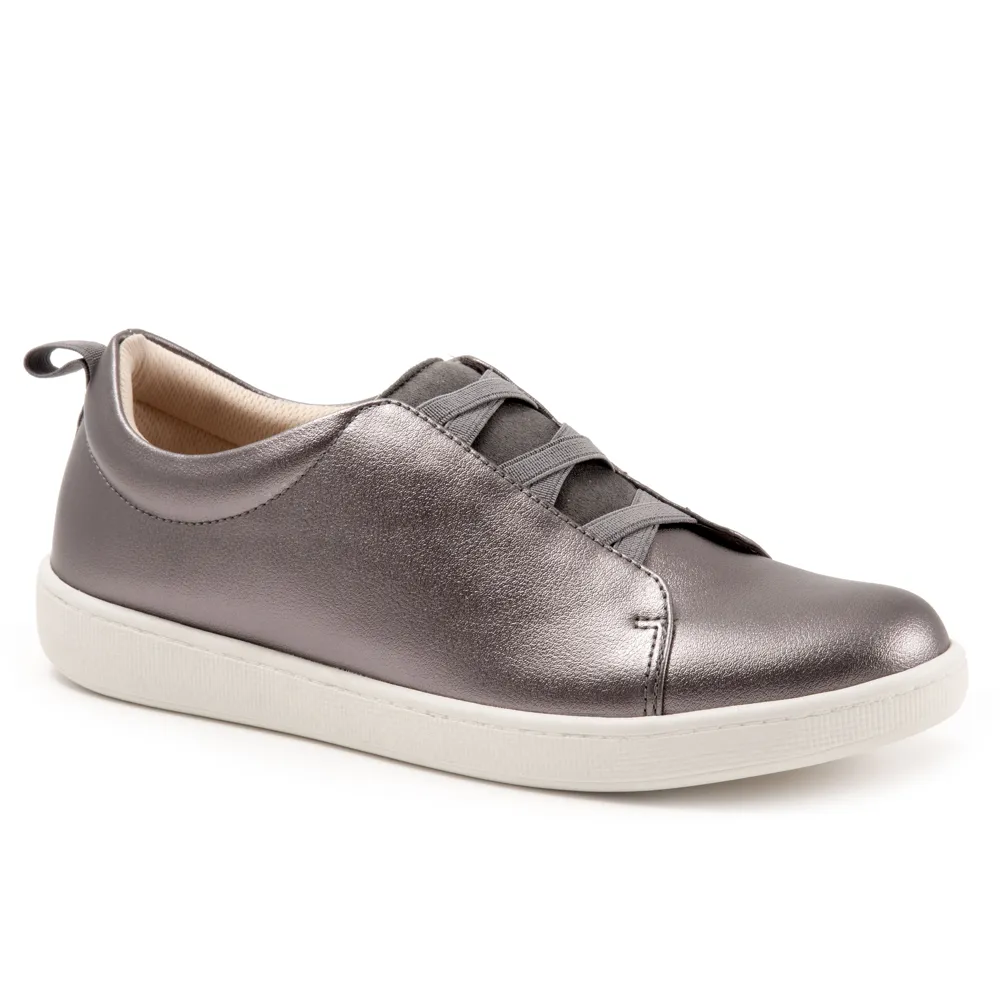 Avrille Slip-On Sneaker (T2051)