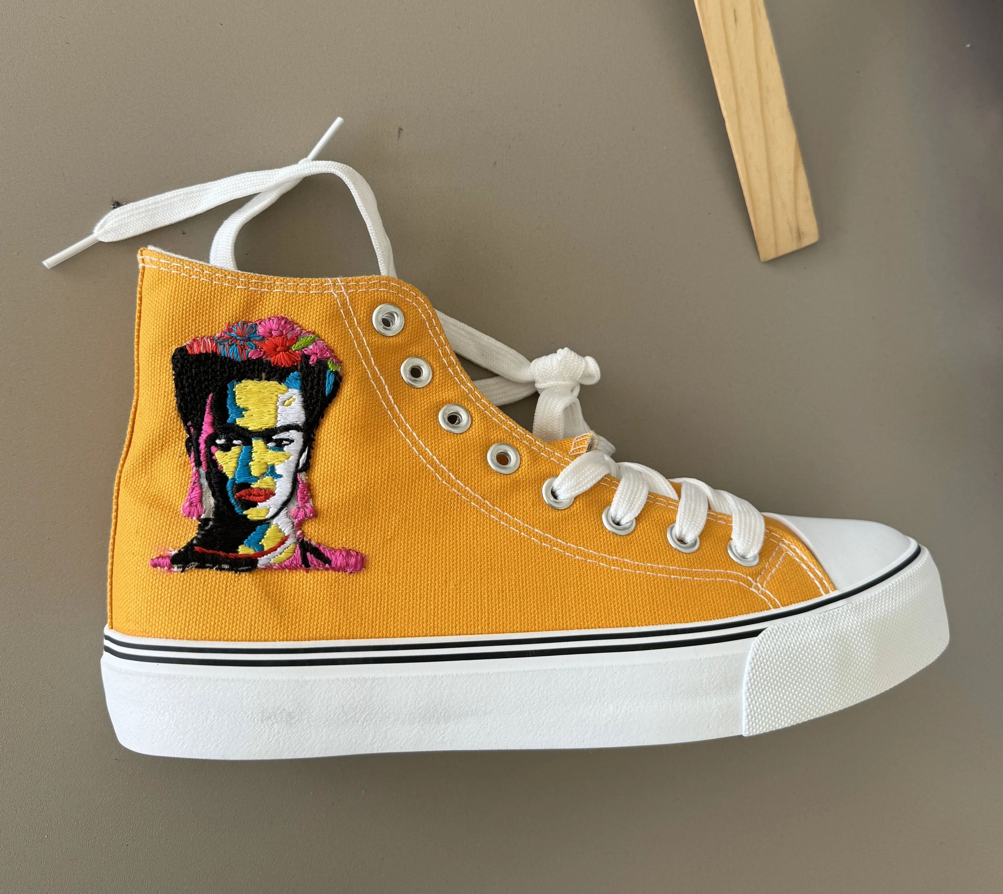 Frida Kahlo - Sheroes Shoe