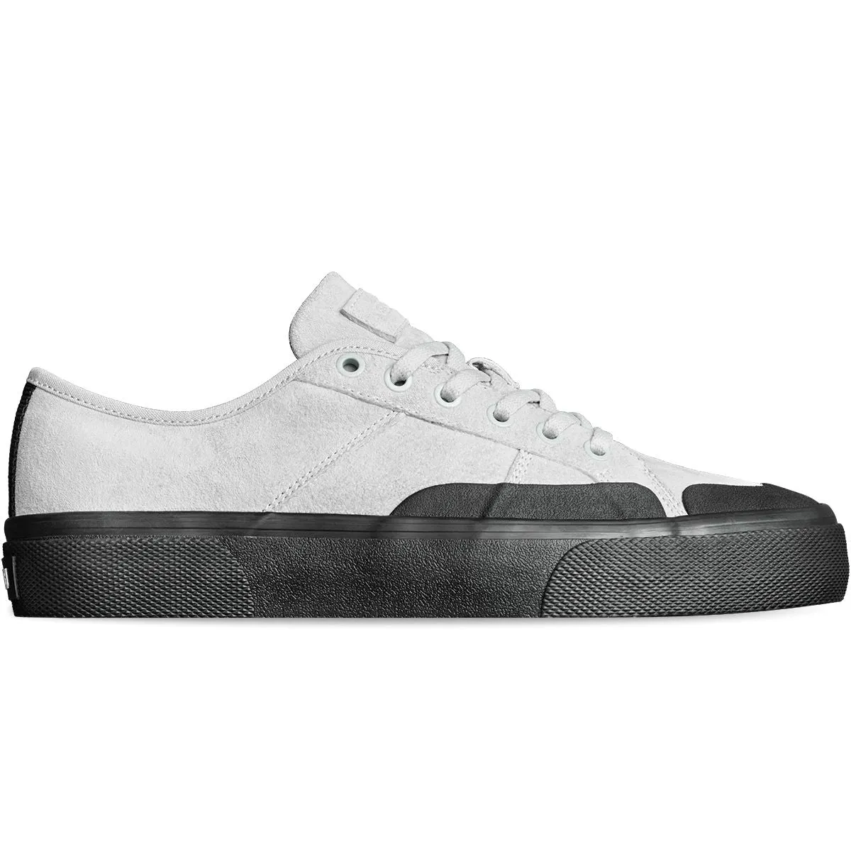 GLOBE Surplus Shoes Undyed/Black