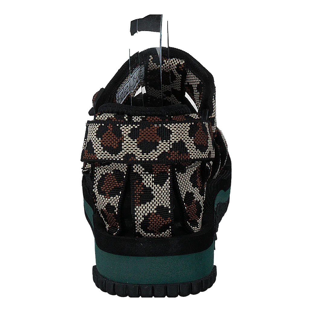 Hiker Leopard 04p