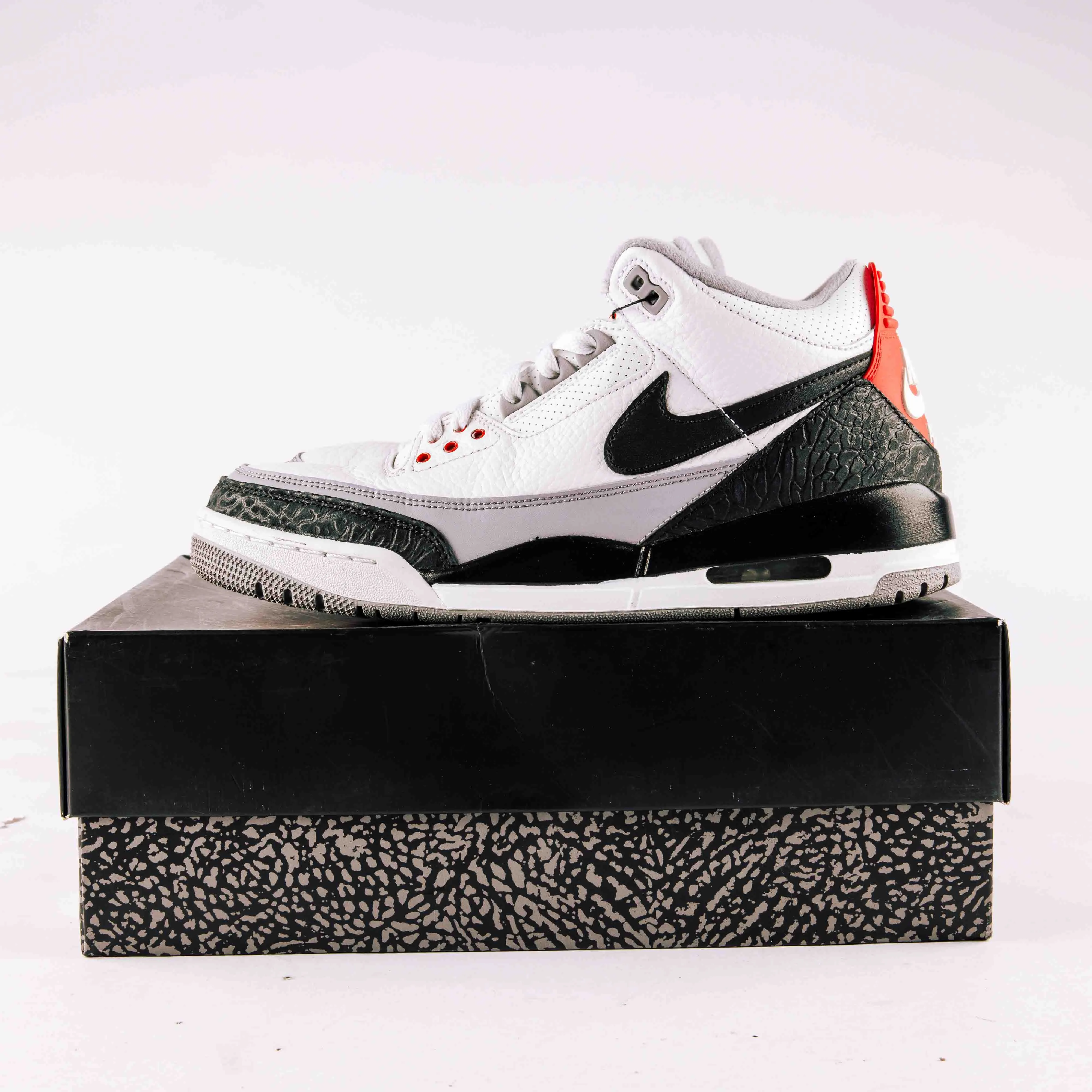 Jordan 3 Retro Tinker Hatfield - Used - 0497