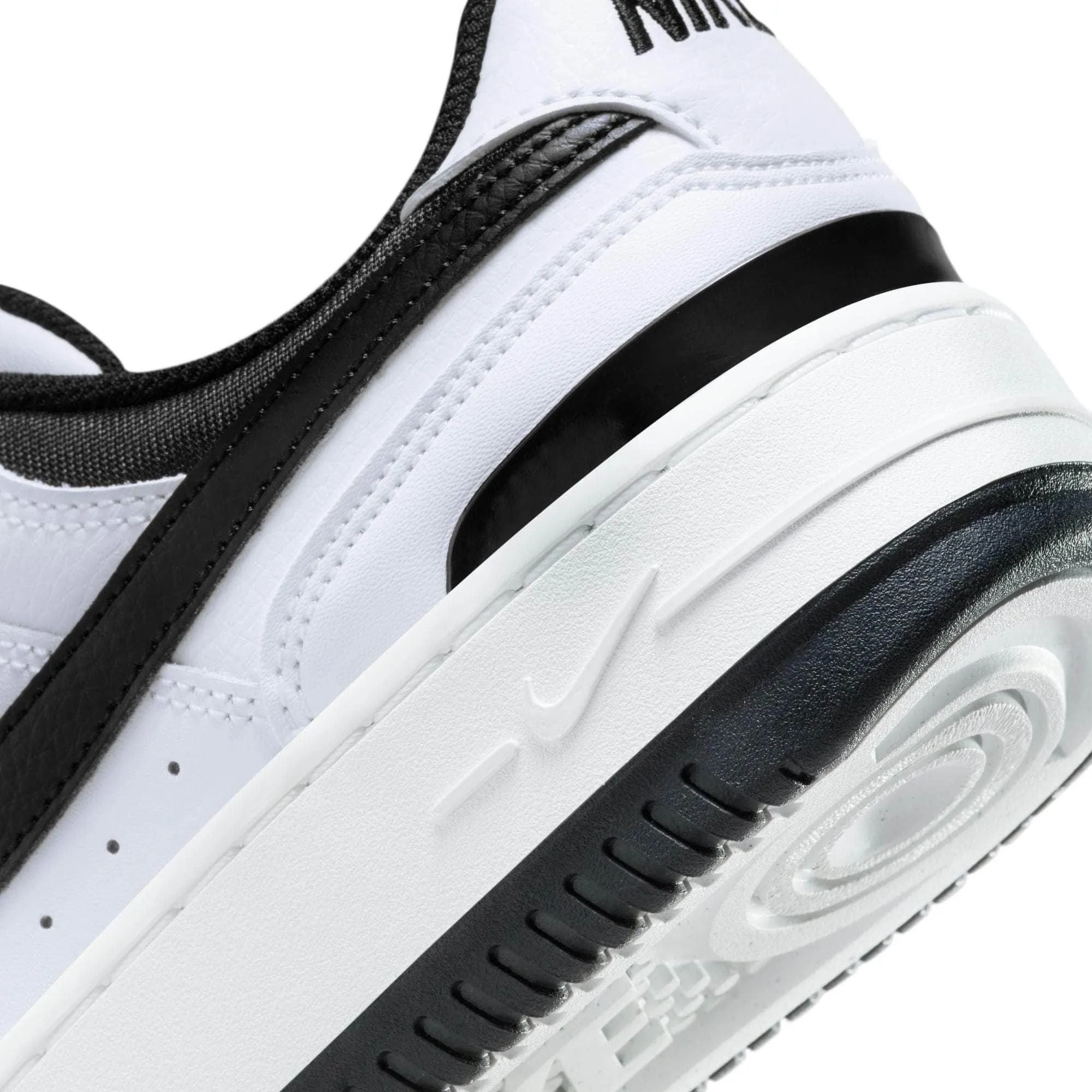 Nike Gamma Force "White Black" - Women's