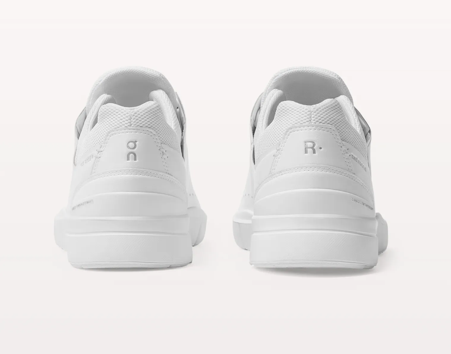 On Mens Roger Advantage- All White (48.99456)