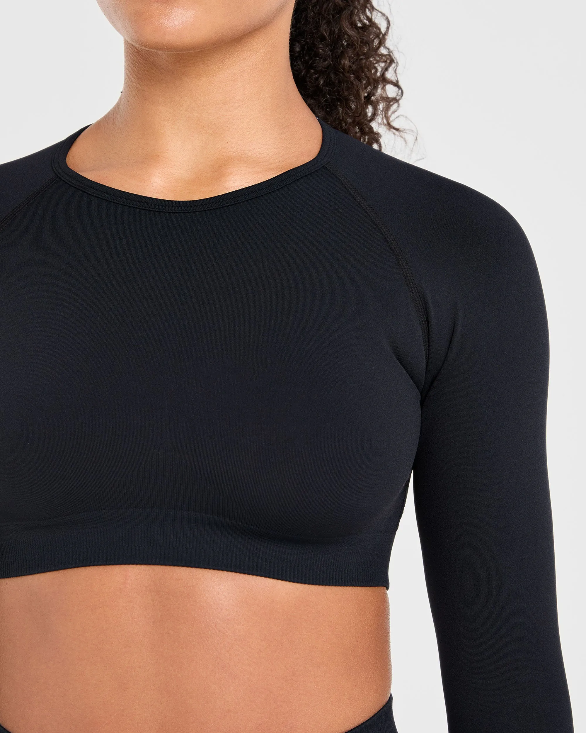 Power Seamless Long Sleeve Crop Top - Black