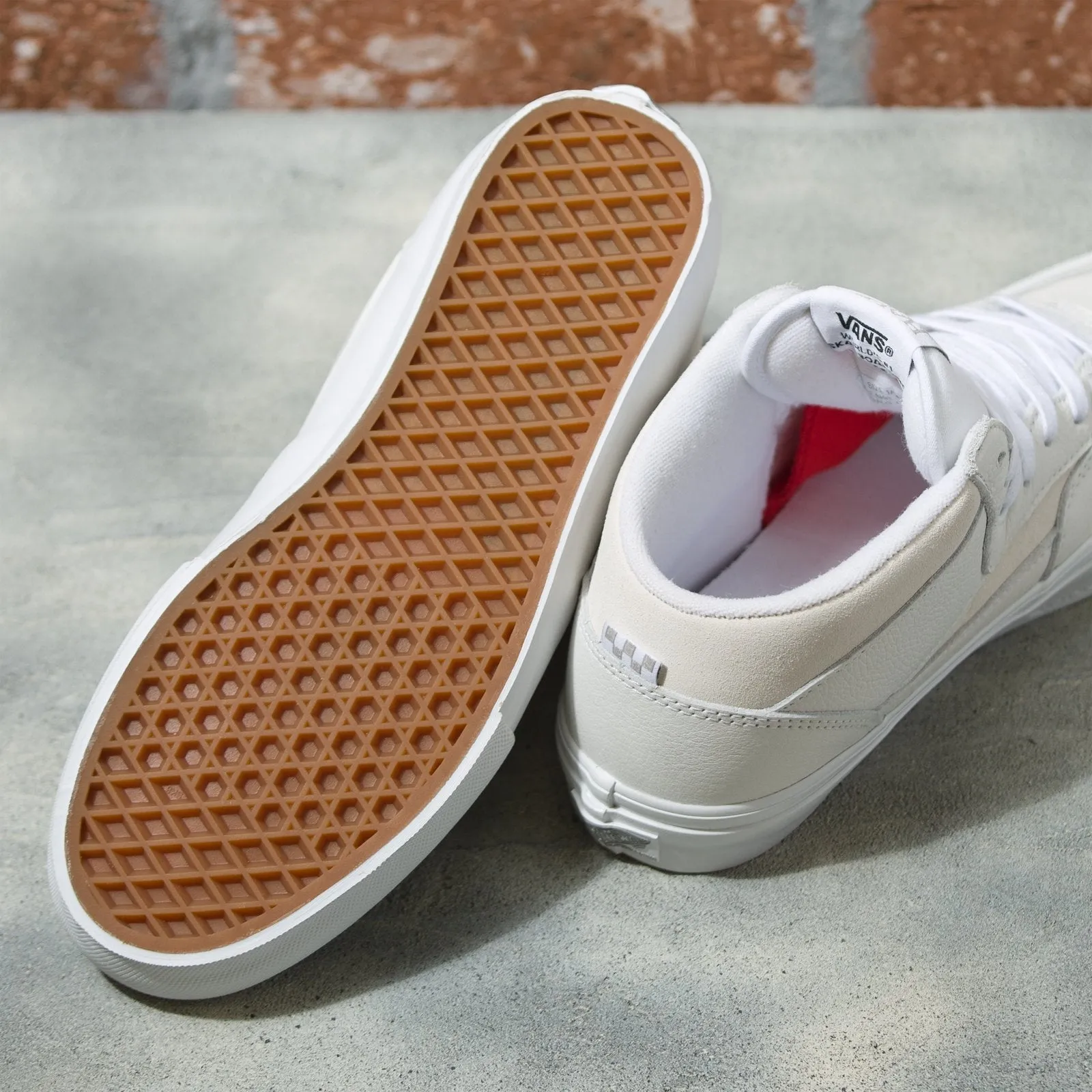 Vans Daz Skate Half Cab Skateboard Shoe - White/White